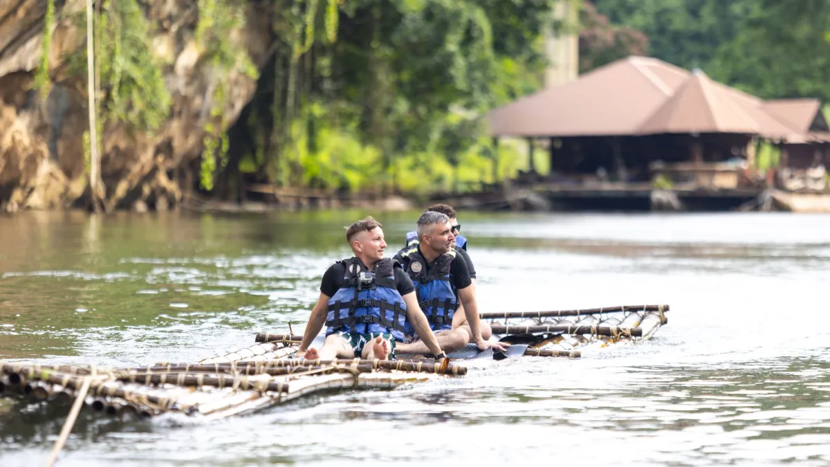 Gallery image for Gentle Giants & Jungle Rivers (C-102)