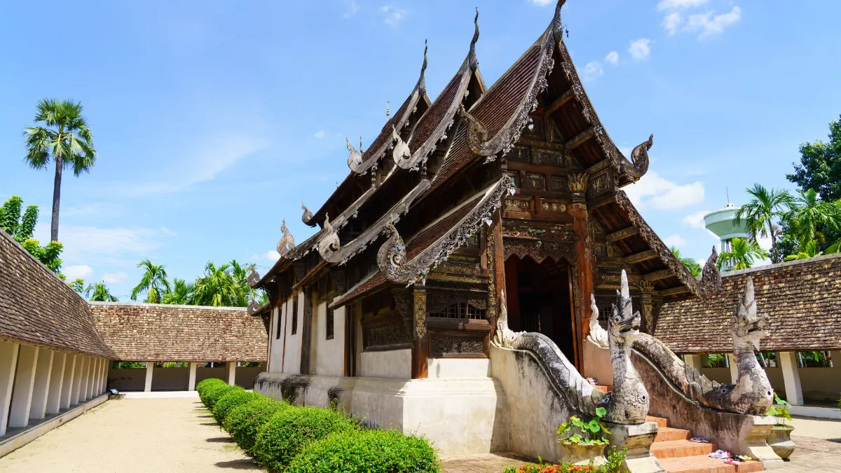 Gallery image for Lanna Kingdom - Temples, Market & Crafts (C-106)